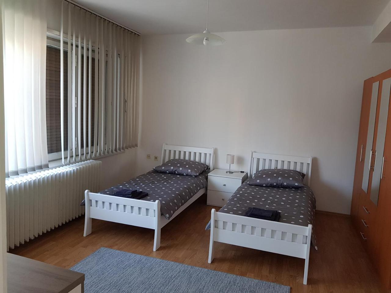 Sara * Banja Luka